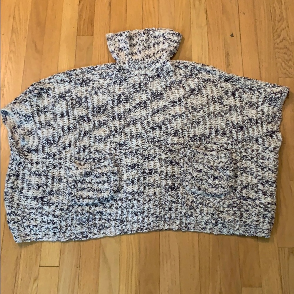 Poncho w/ turtleneck